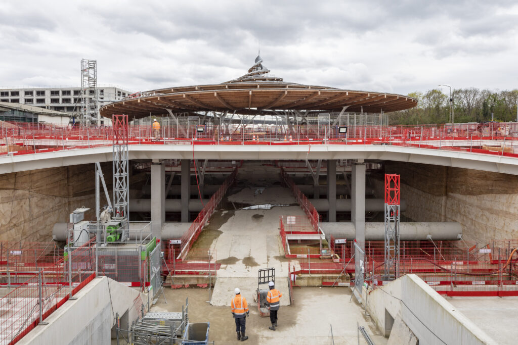 Gare Noisy – Champs : émergence de la gare et travaux en cours